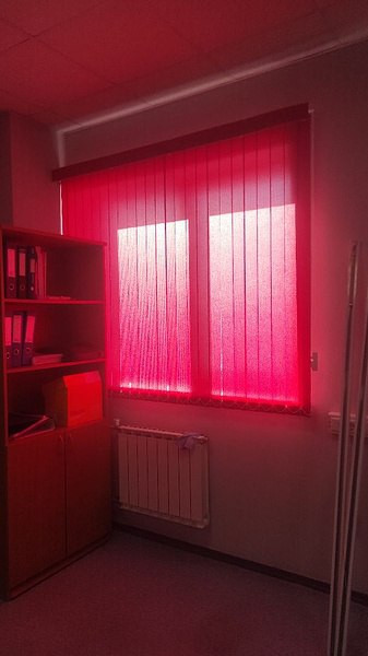 Вертикальные жалюзи с волансом, ткань Лайн красный_L-10 Вертикальные жалюзи с волансом, ткань Лайн красный_L-10